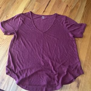 Women's Burgundy old navy relaxed t shirt